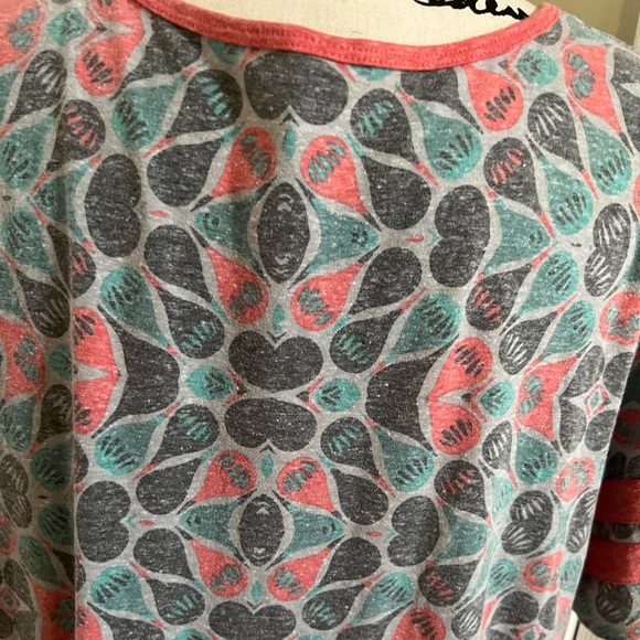 LuLaRoe Classic Tee Size XL EUC - Picture 2 of 6